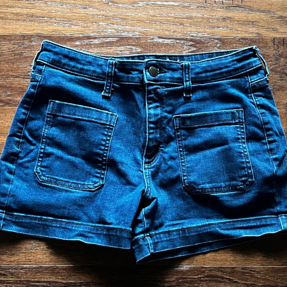 Universal Thread - Blue High Rise Midi Shorts with Double Front Pockets